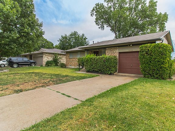 3rd image of 2506 Moreland Dr
