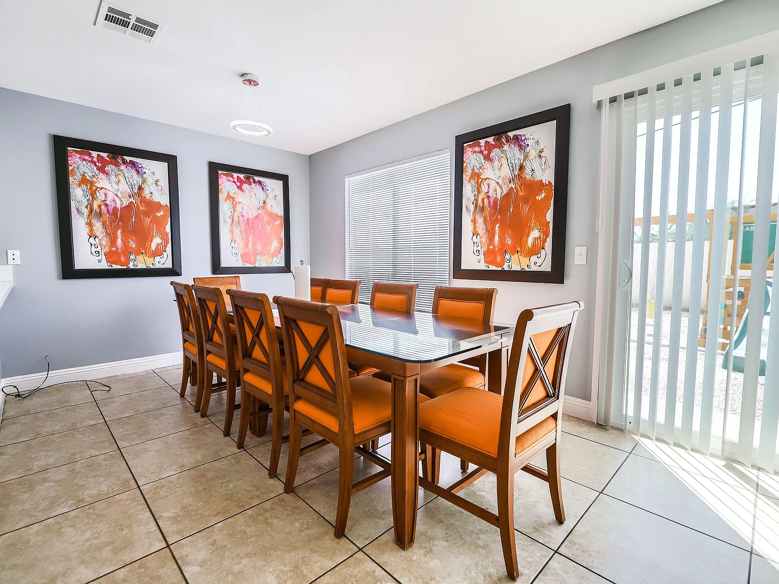 4 bed, 2.5 bath, 1972 sqft, $888 — Photo 4