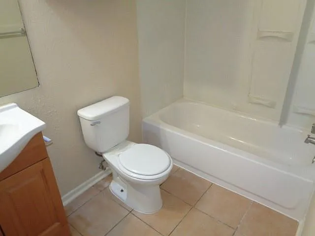 1736 Hazelwood St — Photo 5