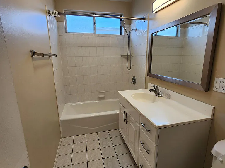 1333 Harvard St #36 — Photo 9