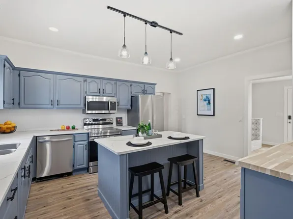 283 S Main St, Johnstown, OH 43031