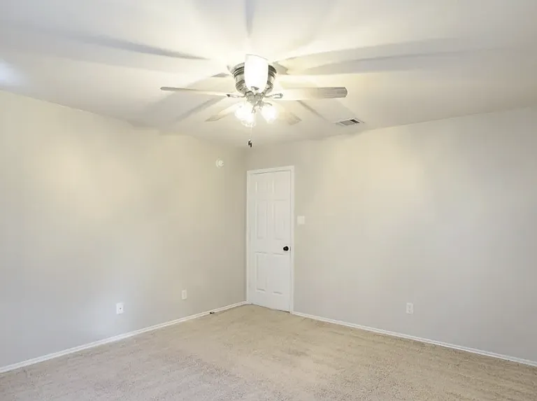 6201 Charlotte Ln — Photo 12