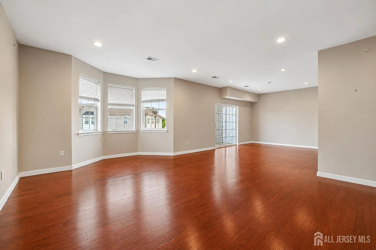 2 bed, 2.0 bath, 1551 sqft, $2,875 — Photo 3