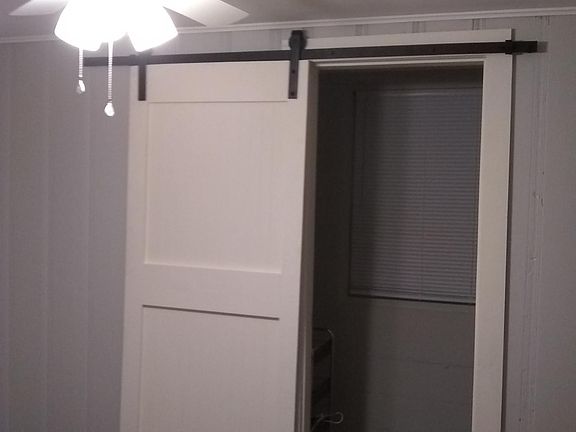 3rd image of 1707C Olive Blvd #C