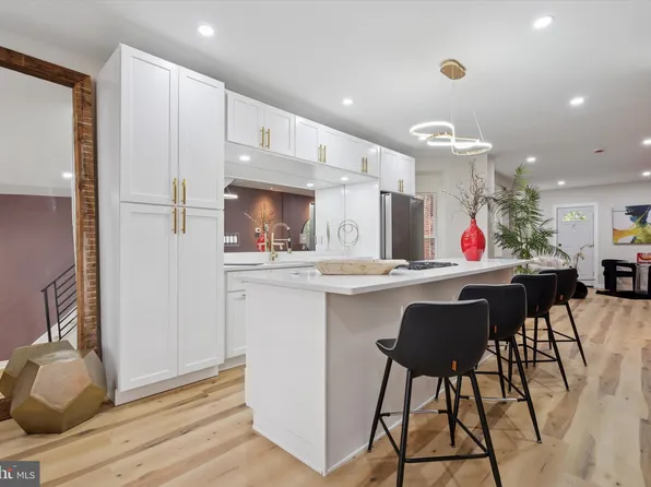 140 N 62nd St, Philadelphia, PA 19139