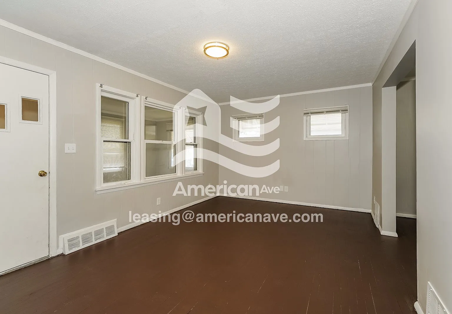 4 bed, 2.0 bath, 1308 sqft, $1,391 — Photo 2