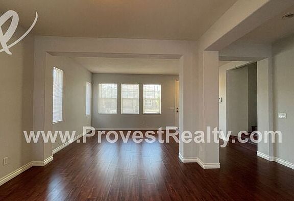 5th image of 12956 Clovis Ct