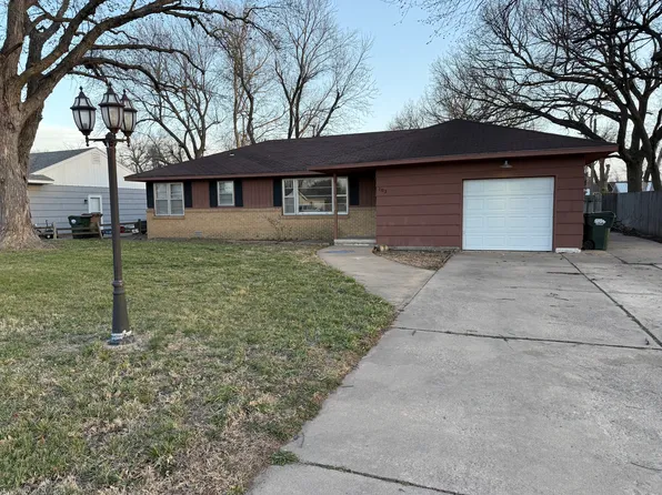 103 Robert St, Hutchinson, KS 67502