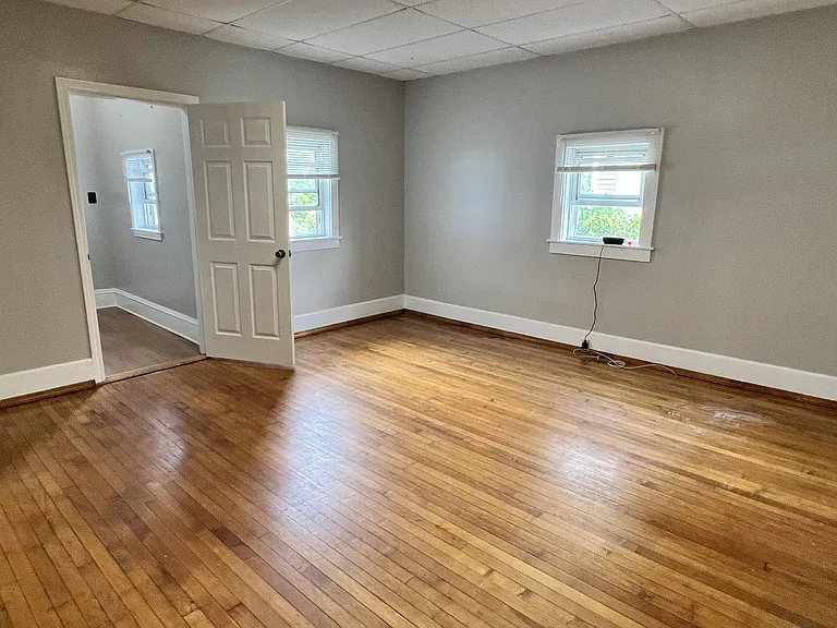 232 Pleasant St #1 — Photo 8