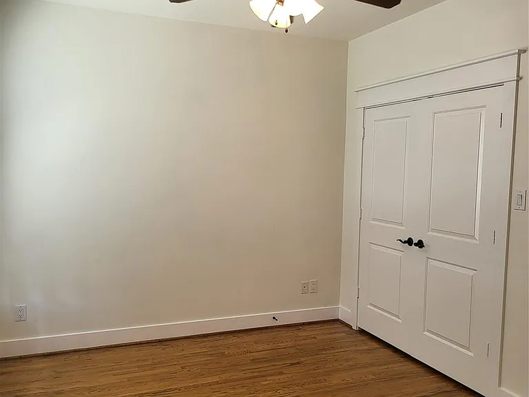 2423 Roufa Rd — Photo 14