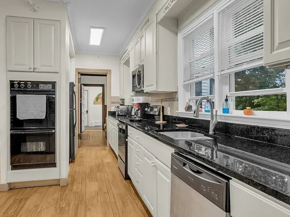 58 Grove Ave, Leominster, MA 01453