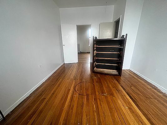 4th image of 875 Hunts Point Ave #4C