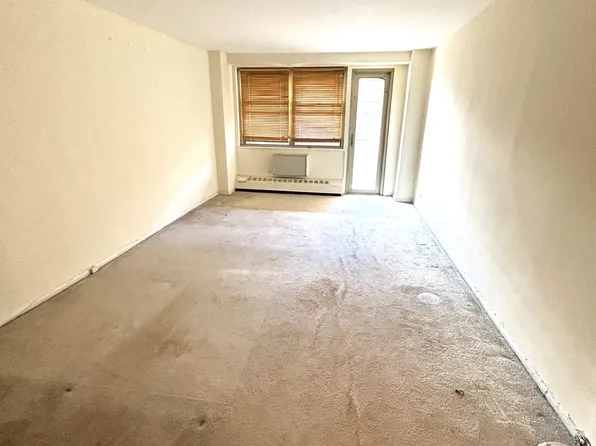 81-11 45th Avenue image 6 of 10