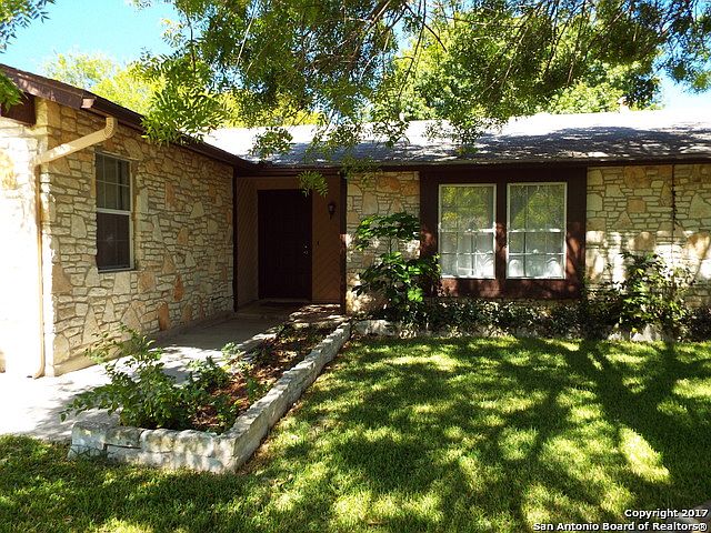 1st image of 4027 Briar Hollow St
