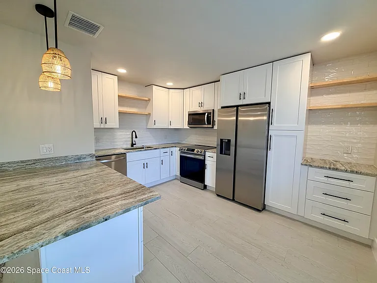 909 S Colonial Ct #C — Photo 14