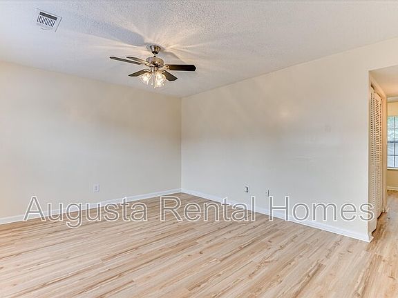 4th image of 707 Cardinal St