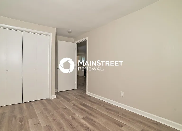5115 Landbrook Dr — Photo 8