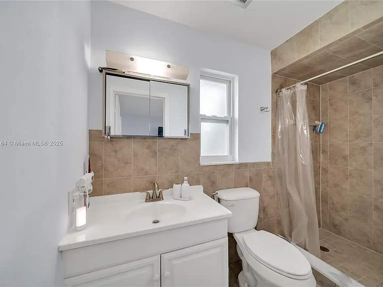 246 SE 44th St — Photo 26