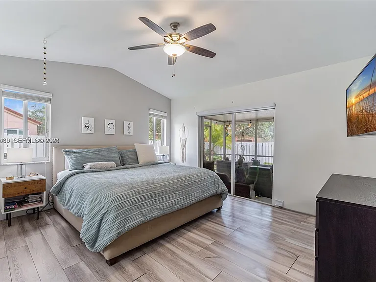 1356 Presidio Dr — Photo 6