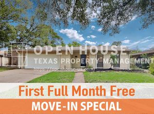 18106 Navajo Trail Dr, Spring, TX 77388