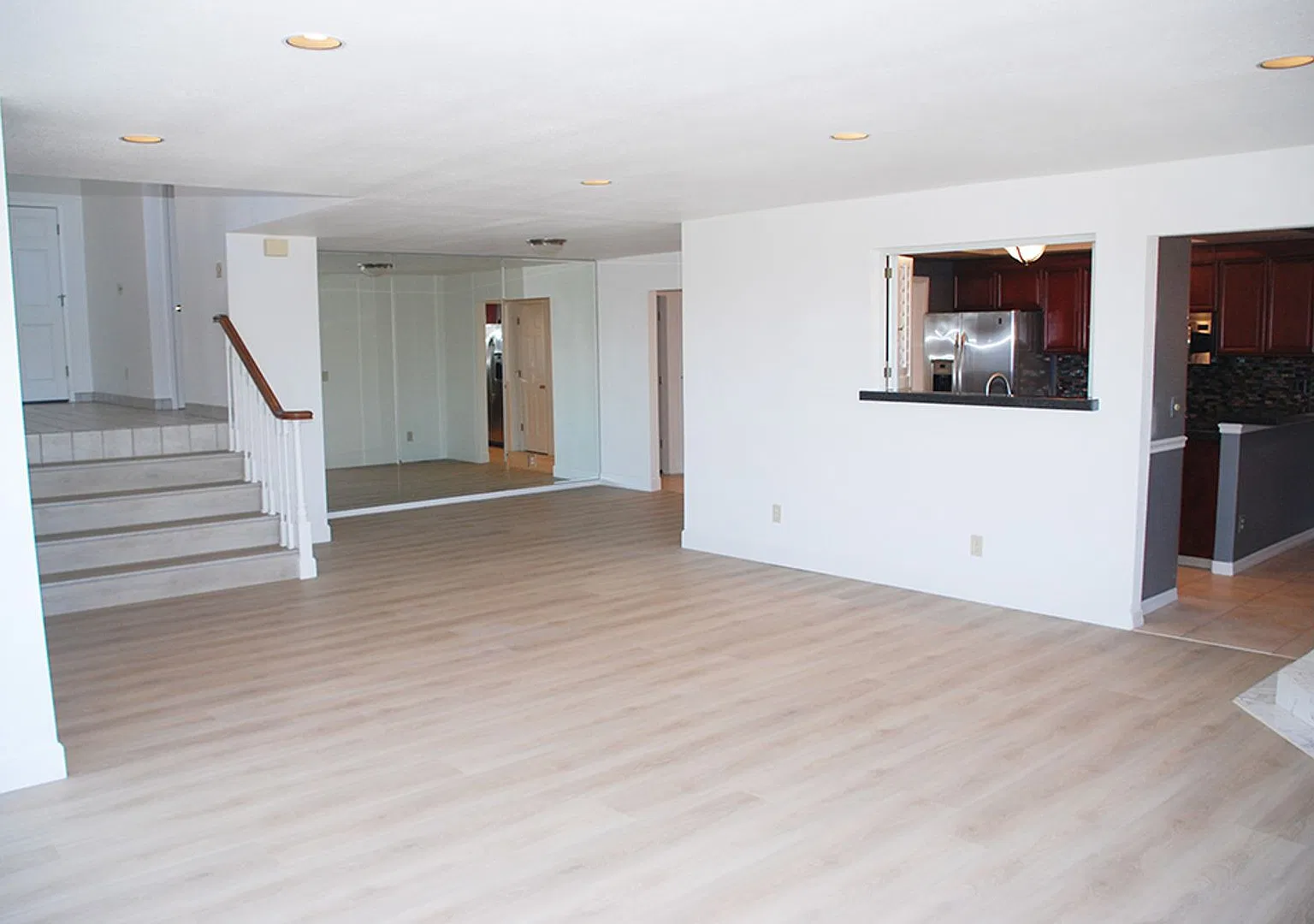 Lakeridge Shores Remodeled Townhome — Photo 4