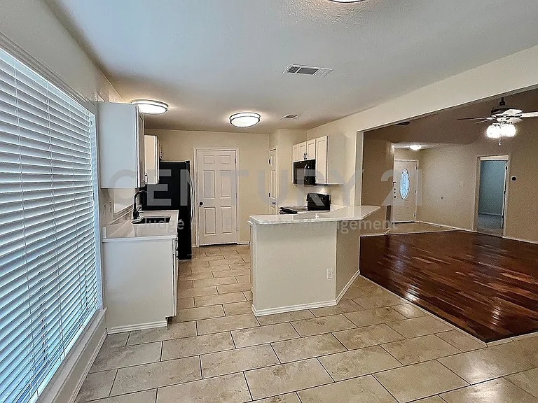 4808 Waxwing Dr — Photo 10