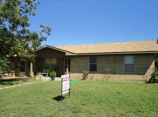 215 Mesquite St, Graham, TX 76450