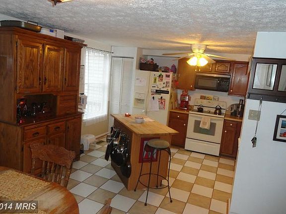3rd image of 1119 Oakwood Ln