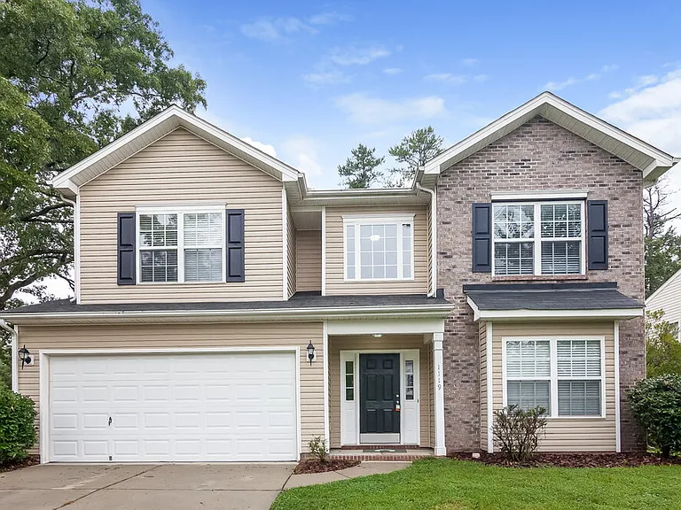 1119 Homestead Glen Blvd — Photo 1