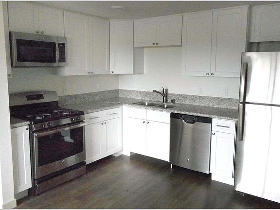 3rd image of 4708 Oakwood Ave APT 402