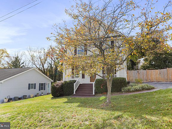 4th image of 134 Madison St
