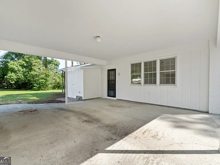 223 Brookwood Dr — Photo 10