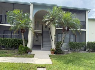 1101 Green Pine Blvd APT F1, West Palm Beach, FL 33409