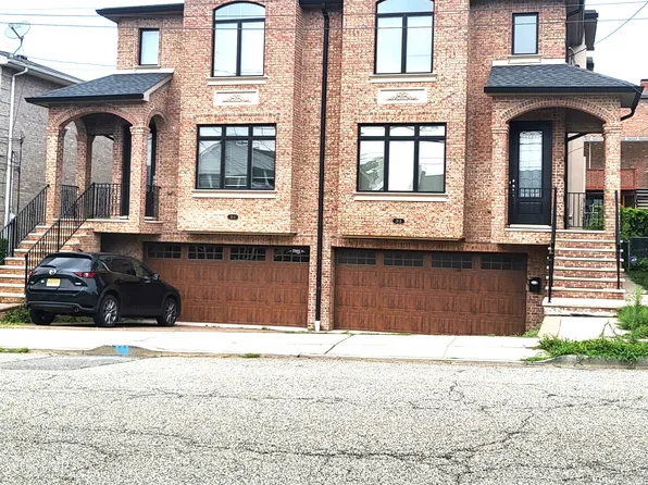 35 W Edsall Ave #B, Palisades Park, NJ 07650