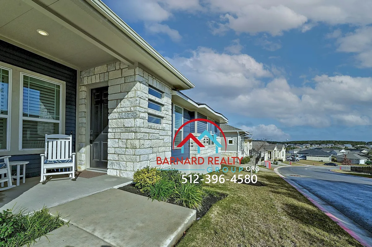 Building Photo - 205 Eagle Dr