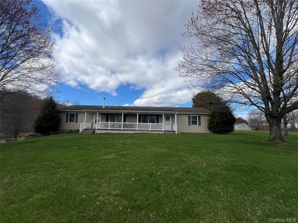 867 Van Wagner Rd APT A, Poughkeepsie, NY 12601