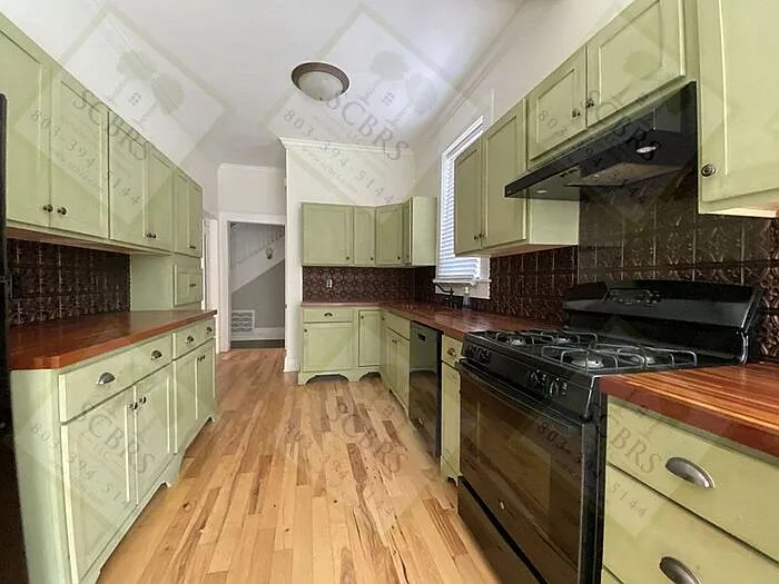 6 bed, 3.0 bath, $4,950 — Photo 2