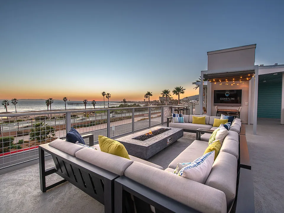 Coastline Ventura apartments community photo