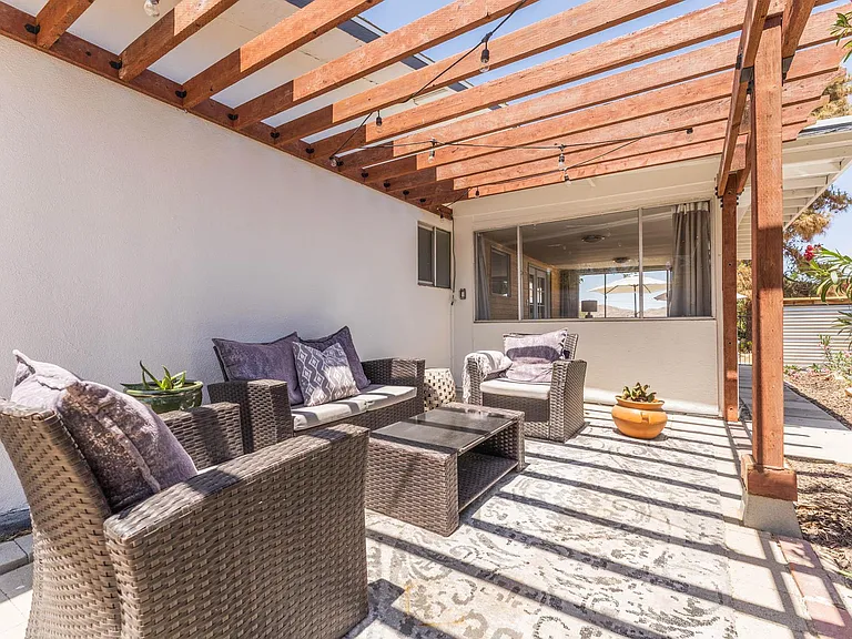 61537 Valley View Dr — Photo 31