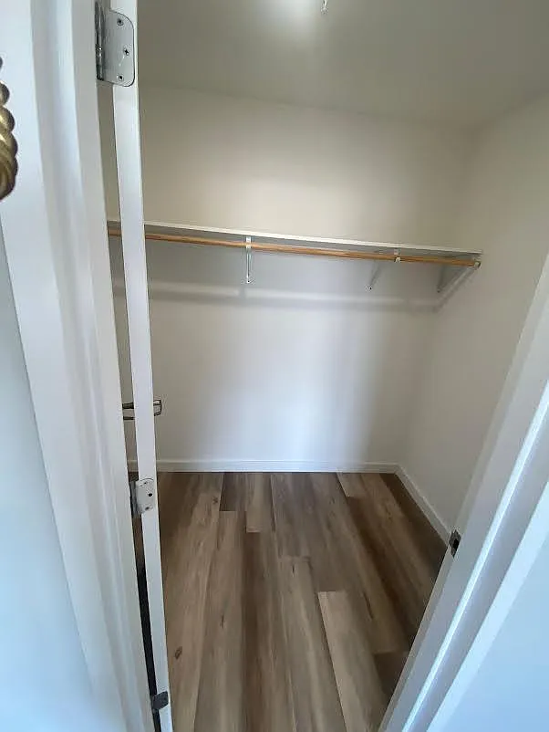 1 bed, $1,718 — Photo 3