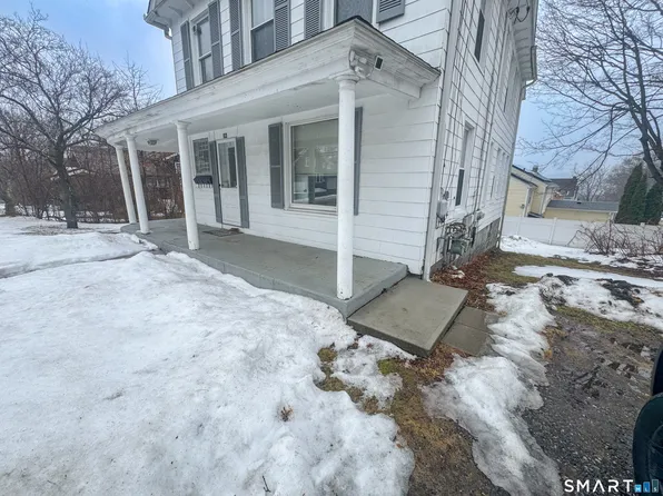 224 Millville Ave APT 1, Naugatuck, CT 06770