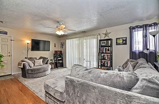 4th image of 13 Bourbon St APT 60