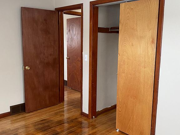 5th image of 402 Stolp Ave