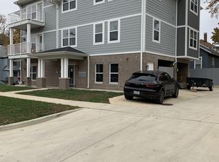 611 W Elm St APT 302, Urbana, IL
