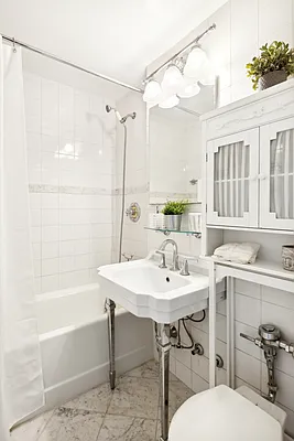 Sold by Compass | media 3