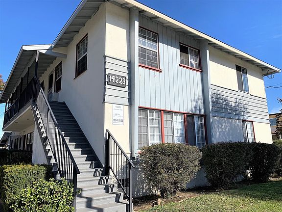3rd image of 14223 Sherman Way APT 2