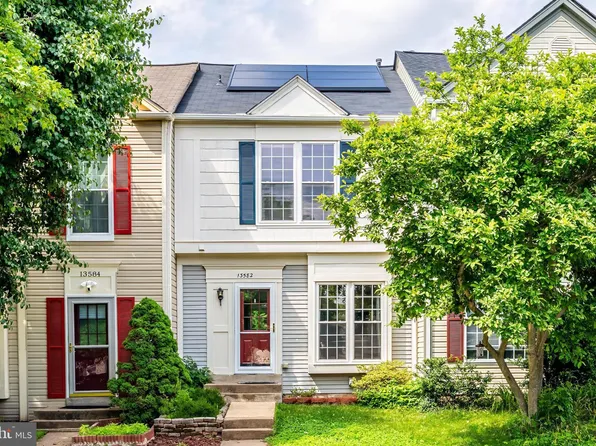 13582 Highland Mews Ct, Herndon, VA 20171