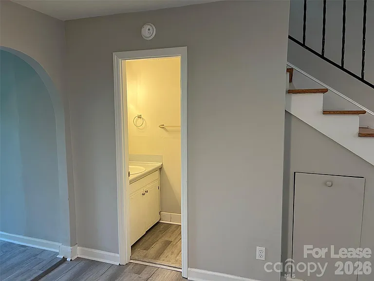 407 S Chester St #14 — Photo 4