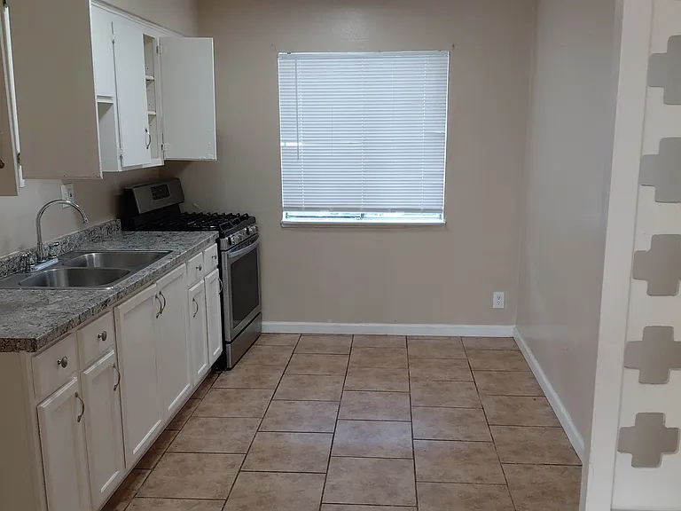 720 Terrace Way #19 — Photo 6