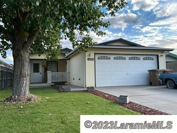 1856 Franklin St, Laramie, WY 82070